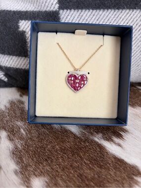 Heart-Shaped Pink Crystal Pendant Necklace - Gold Chain
